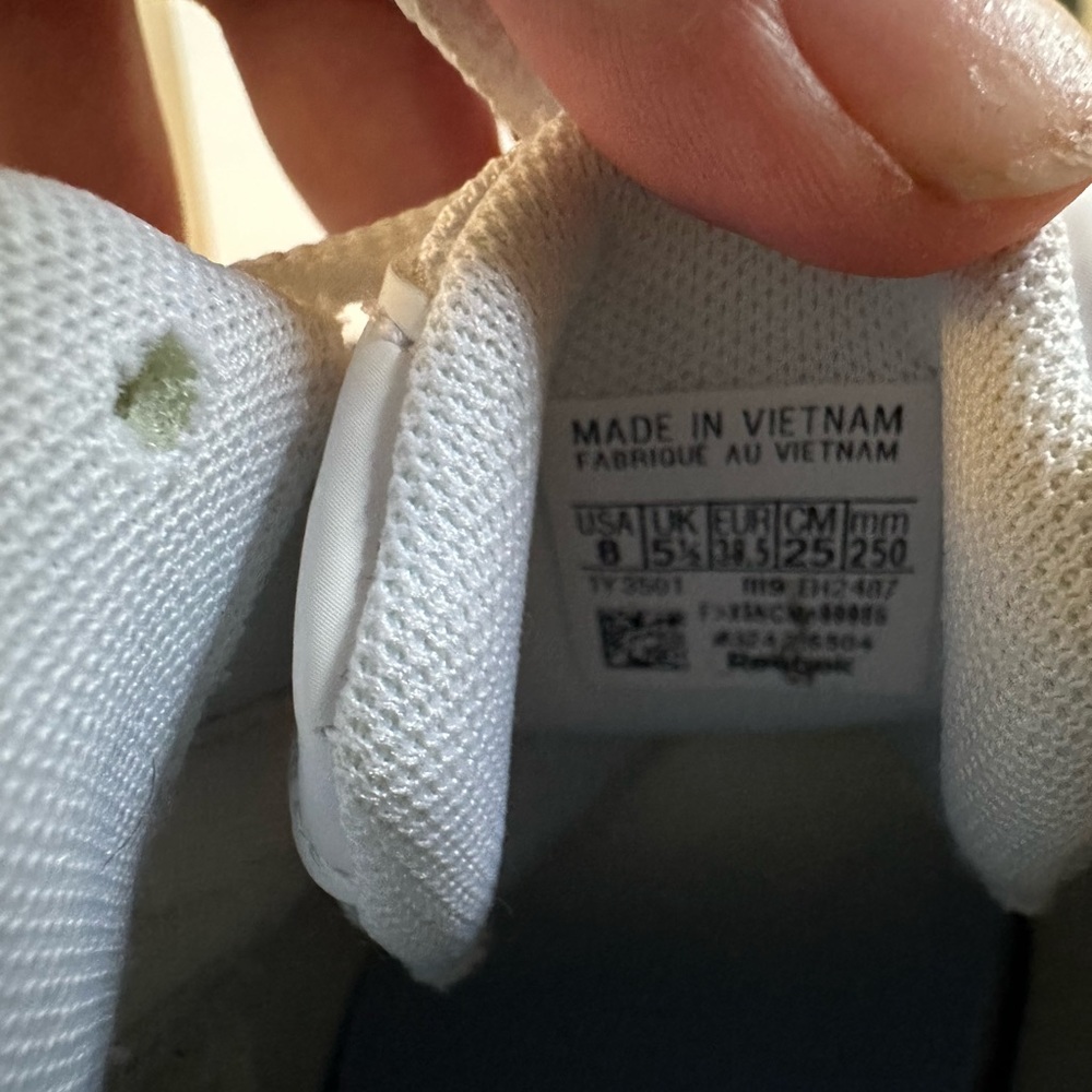 Chunky Reebok Sneakers - Picture 4 of 4